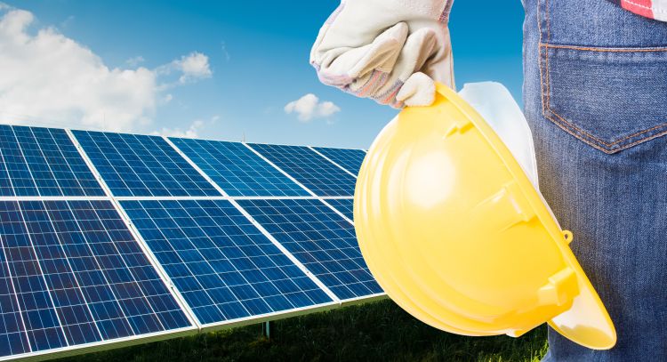 4 Benefits of Solar Panel Maintenance